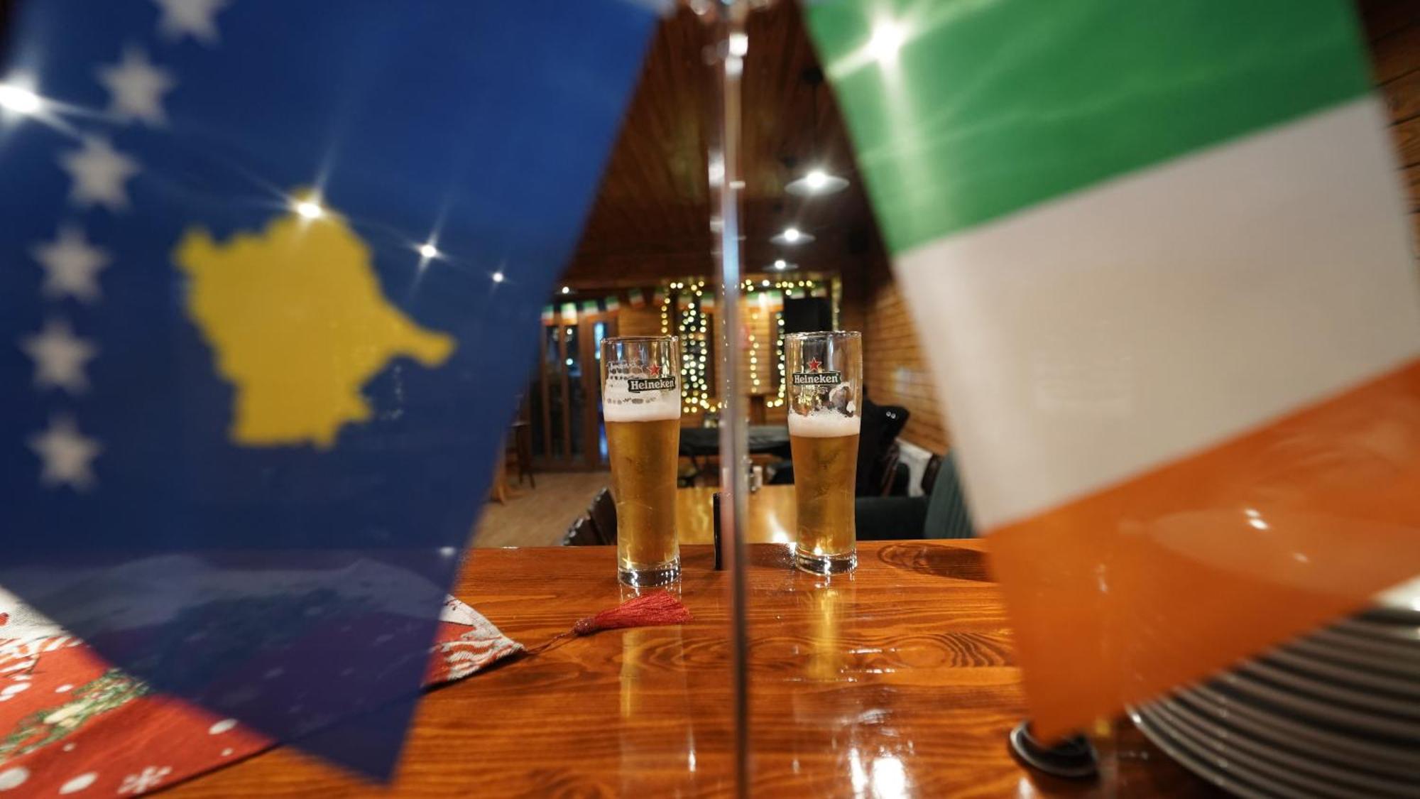 Madigan'S Hotel Kosovo Polje ภายนอก รูปภาพ